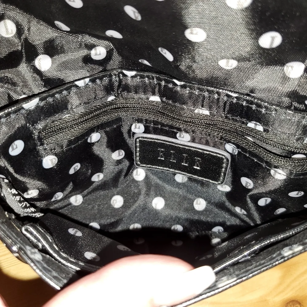 ELLE Cocktail Wristlet 🍸 - Picture 3 of 6